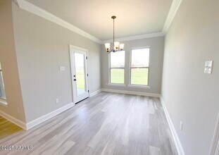 315 Berg Ct in Youngsville, LA - Building Photo - Building Photo