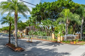 Winchester Gardens in Homestead, FL - Foto de edificio - Building Photo