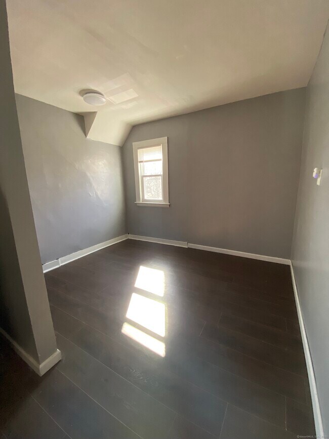 241 S Main St in New Britain, CT - Building Photo - Building Photo