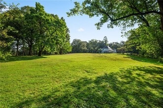 879 Blackburn Rd in Sewickley, PA - Building Photo - Building Photo
