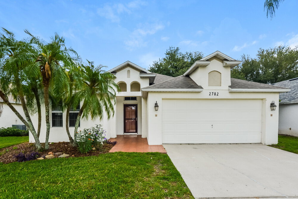 2782 Boardwalk Way in Tavares, FL - Building Photo