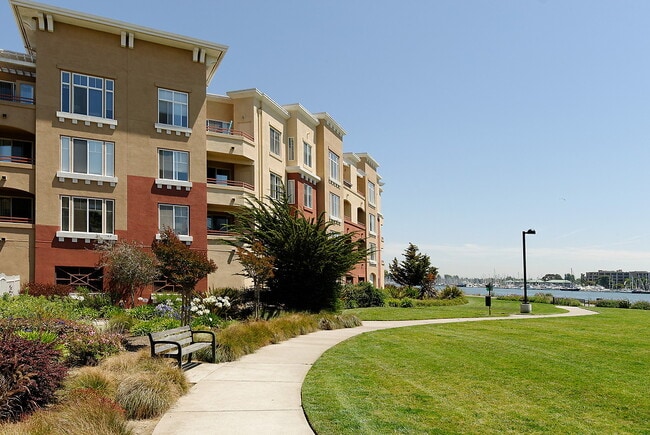 The Landing at Jack London Square in Oakland, CA - Foto de edificio - Building Photo