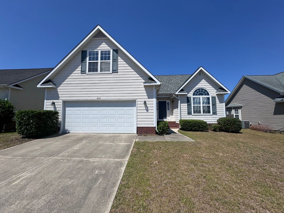 2212 Chasewater Rd in Fayetteville, NC - Building Photo