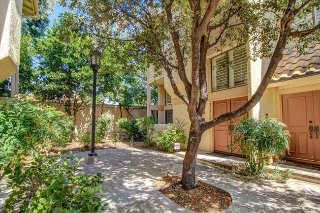 26315 W Bravo Ln in Calabasas, CA - Building Photo - Building Photo