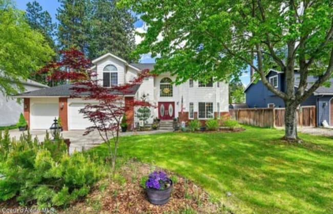 property at 801 S Riverside Harbor Dr