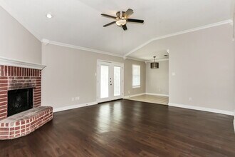 902 Beaufort Ct in Arlington, TX - Building Photo - Building Photo