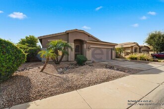 2131 E Bellerive Pl in Chandler, AZ - Foto de edificio - Building Photo