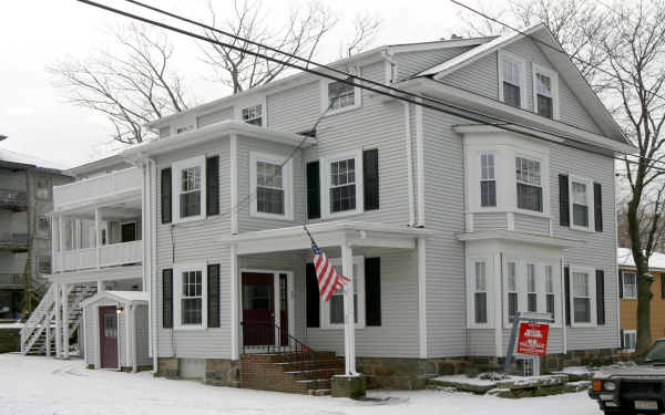 36 Wallis St in Beverly, MA - Foto de edificio