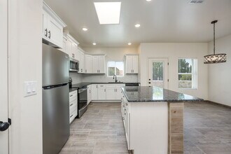 305 Wall Ave in Las Cruces, NM - Building Photo - Building Photo