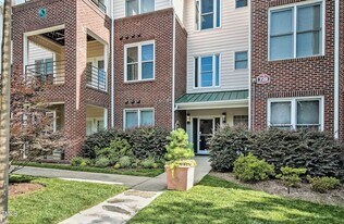 720 N Person St, Unit 203 in Raleigh, NC - Building Photo