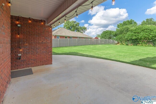 103 Brownstone Dr in Madison, AL - Building Photo - Building Photo