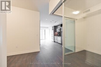 121 Lower Sherbourne St in Toronto, ON - Building Photo - Building Photo