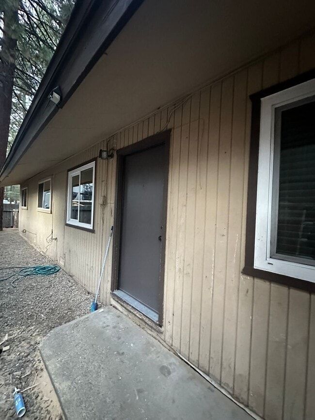 3735 Tamarack Ave in South Lake Tahoe, CA - Building Photo - Building Photo