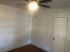 1310 N Independence St in Kinston, NC - Foto de edificio - Building Photo