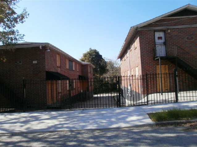 Paines Avenue Apartments in Atlanta, GA - Building Photo - Building Photo