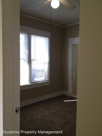 1418 W Summit Ave photo'