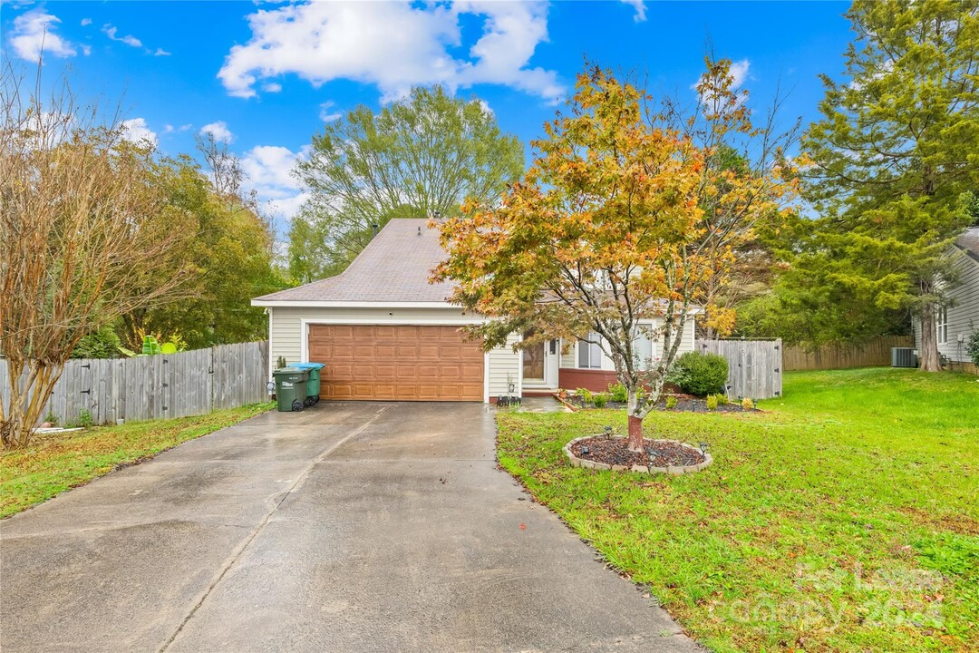 4514 Doves Nest Ct in Matthews, NC - Building Photo