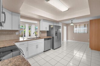9200 SW 54th St in Cooper City, FL - Building Photo - Building Photo