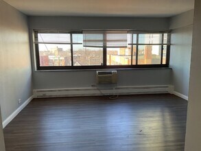 7337 S South Shore Dr in Chicago, IL - Building Photo - Building Photo