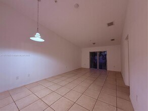 3820 SW 48th Ave in Pembroke Park, FL - Foto de edificio - Building Photo