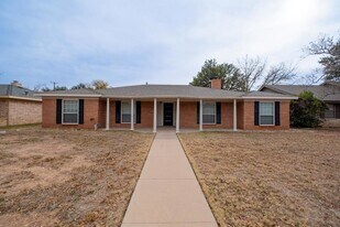 2821 Metz Dr in Midland, TX - Building Photo
