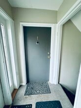 7803 Lake Ave, Unit One in Cincinnati, OH - Foto de edificio - Building Photo