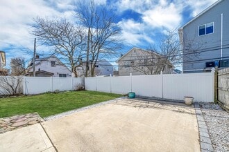 272 E Harrison St in Long Beach, NY - Building Photo - Building Photo