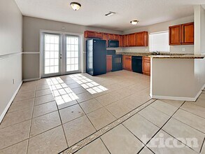 706 Parsons St SW in Ruskin, FL - Foto de edificio - Building Photo