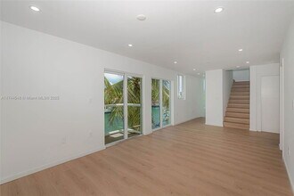 1975 Calais Dr in Miami Beach, FL - Building Photo - Building Photo