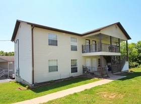 301-304 Twin Oaks Apartments