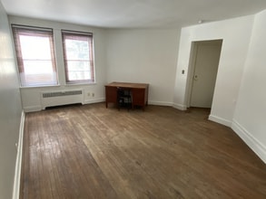 340 Ellis Ave in Iowa City, IA - Building Photo - Building Photo