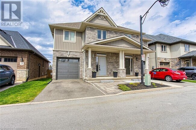 9 Lindsay Wy
