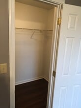 10843 Tanbark Dr in Indianapolis, IN - Foto de edificio - Building Photo