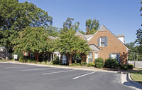 Stratford Manor in Newport News, VA - Building Photo - Building Photo