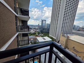 620 Peachtree St NE, Unit 1916 in Atlanta, GA - Building Photo - Building Photo