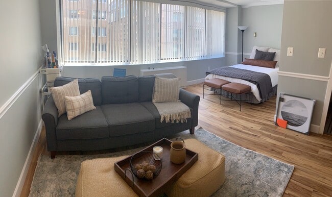 522 21st St NW, Unit 507 in Washington, DC - Building Photo - Building Photo