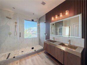 10150 W Glen Aire Ave in Las Vegas, NV - Building Photo - Building Photo