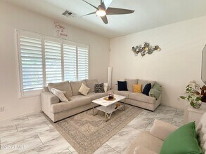 1387 W Marlin Dr in Chandler, AZ - Building Photo - Building Photo