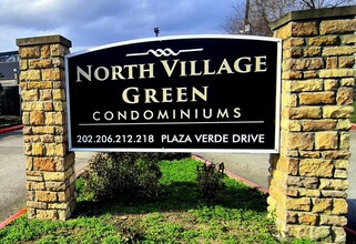 Plaza Verde Condos for Rent in Houston, TX - Foto de edificio - Building Photo