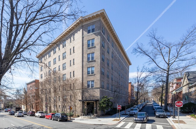The Farnsboro in Washington, DC - Building Photo - Building Photo
