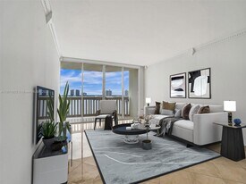 1000 W Island Blvd in Aventura, FL - Building Photo