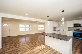 3702 Chesapeake Way in East Point, GA - Building Photo - Building Photo