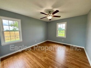 342 Leon Flowers Rd in Mount Olive, NC - Building Photo - Building Photo