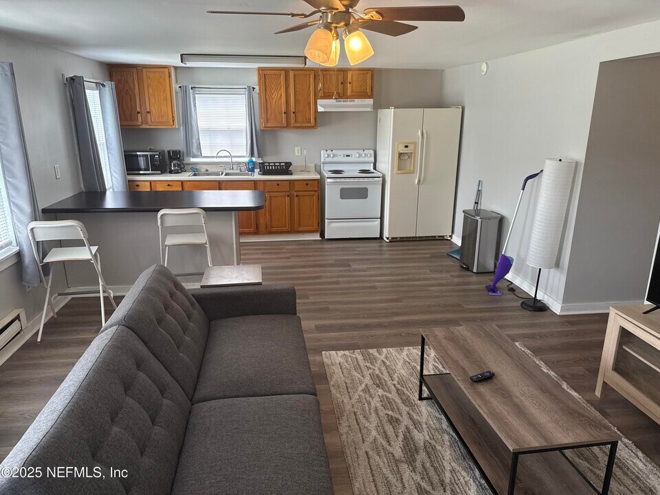 5340-5340 Kingsbury St in Jacksonville, FL - Building Photo