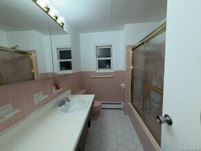 145 E 57th St in New York, NY - Building Photo - Building Photo