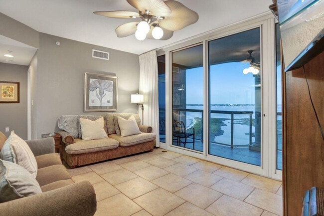 2 Portofino Dr in Pensacola Beach, FL - Building Photo - Building Photo