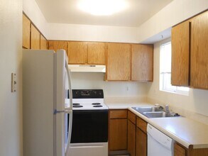 735 Manitou Blvd in Colorado Springs, CO - Building Photo - Building Photo
