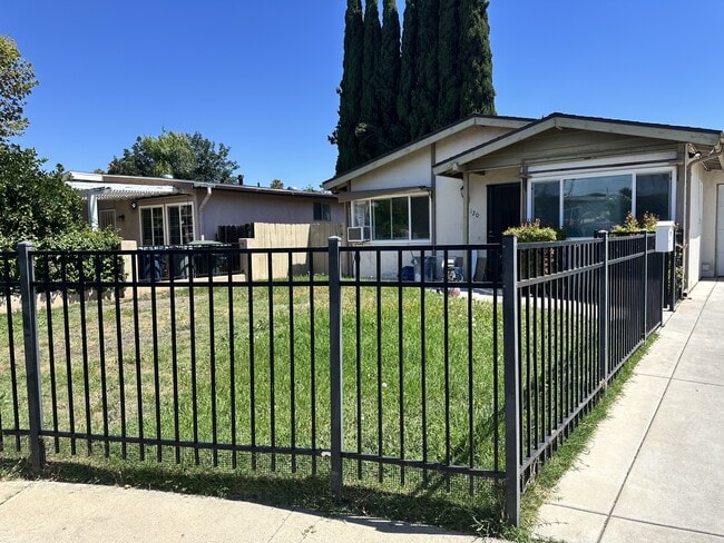property at 120 Farland Pl