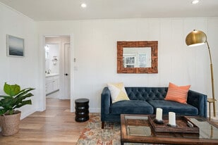 2464 Jefferson St in Carlsbad, CA - Building Photo