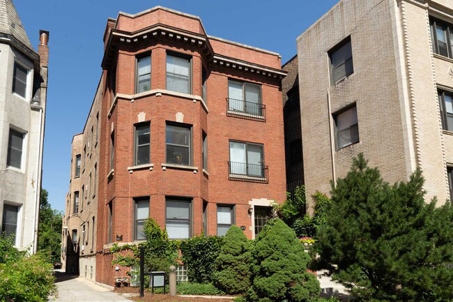 Cornell Terrace in Chicago, IL - Foto de edificio - Building Photo